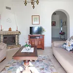 Mario - Swimming Pool - Wifi - By Bedzy Vila